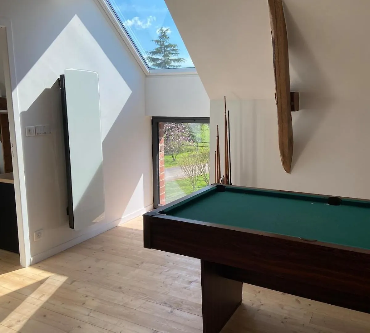 Gite 8-10 Pers, 4 Chambres, Billard, Jardin La Bouexiere 펜션