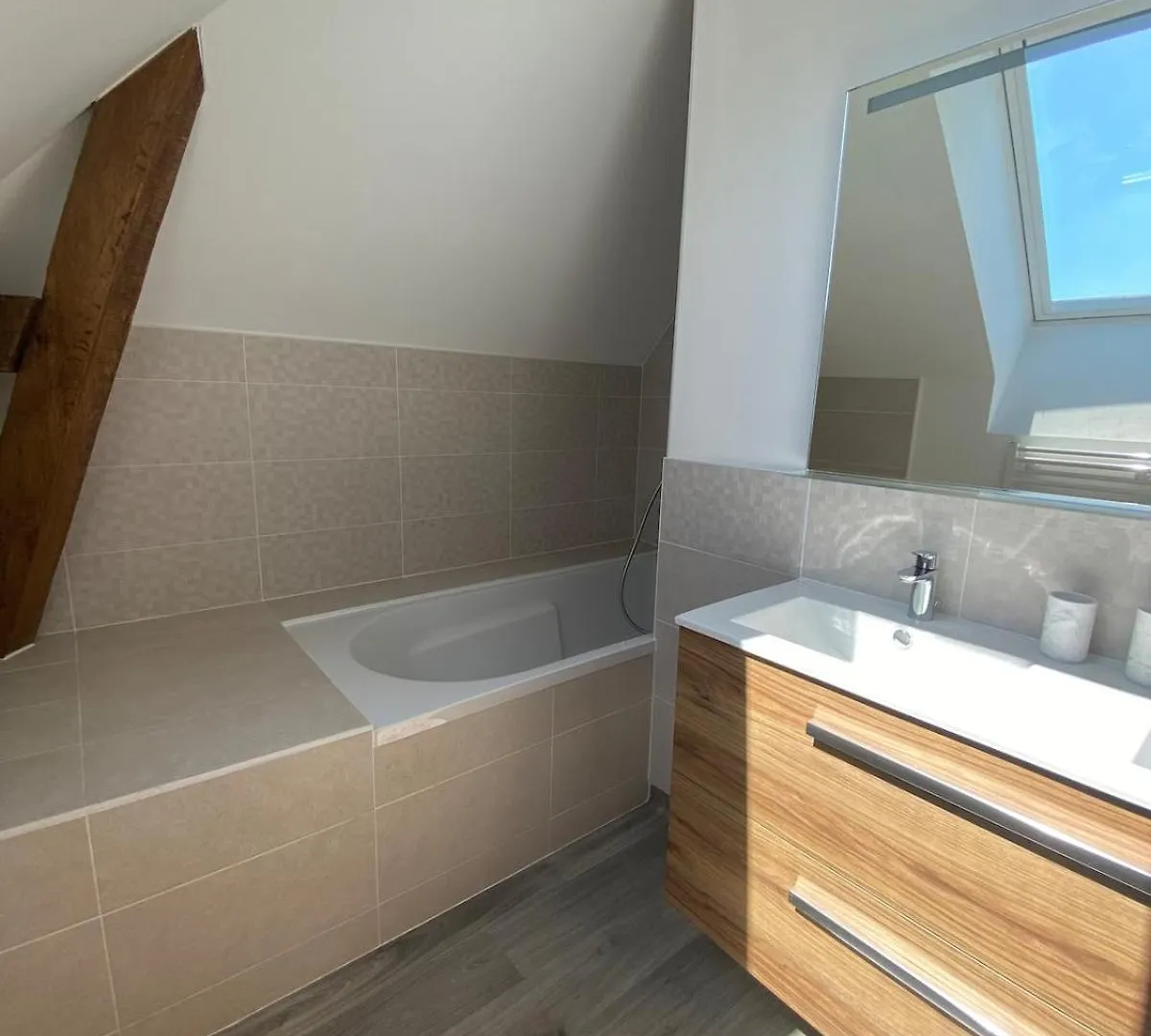 펜션 Gite 8-10 Pers, 4 Chambres, Billard, Jardin La Bouexiere