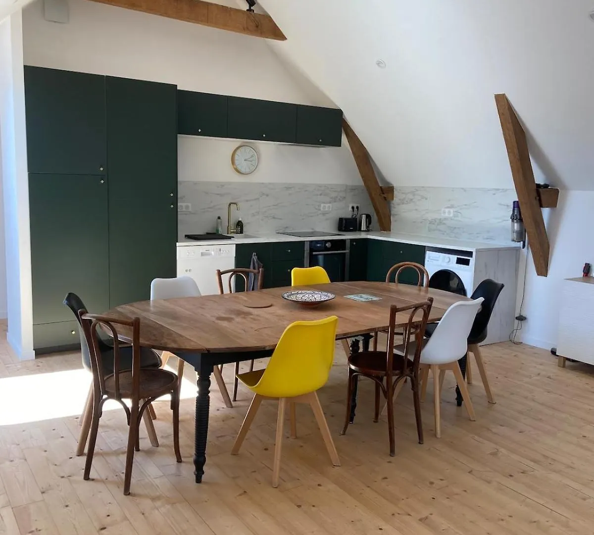 Gite 8-10 Pers, 4 Chambres, Billard, Jardin La Bouexiere 펜션
